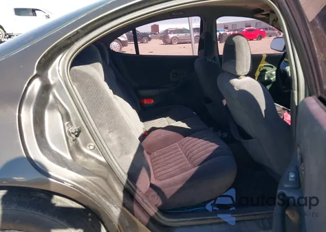 2002 Pontiac Grand Prix Se z USA, uszkodzony, nr VIN 1G2WK52J02F166093